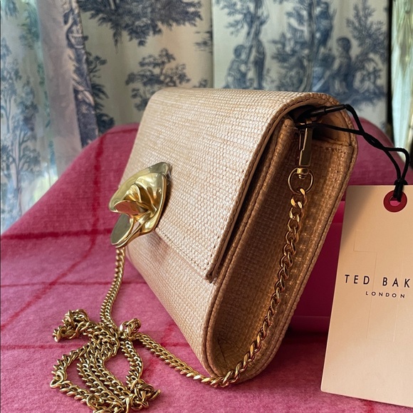 Ted Baker Beige Clutch with Gold Floral Clasp - Picture 4 of 13